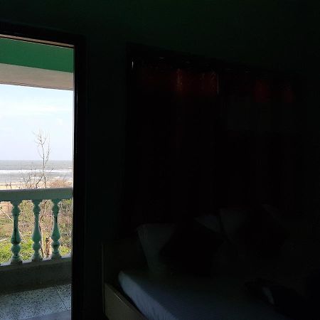 Goroomgo Tapati Villa Puri Exterior photo